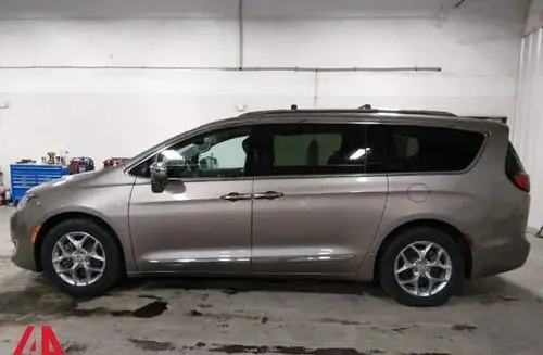 CHRYSLER Pacifica 
