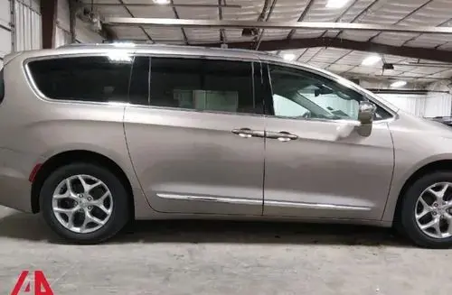 CHRYSLER Pacifica 