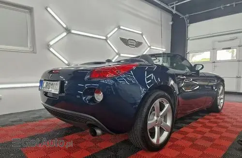 PONTIAC Solstice 