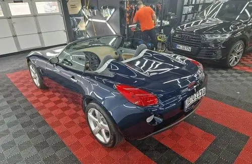 PONTIAC Solstice 