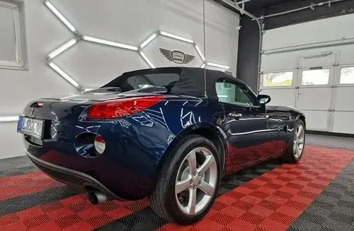 PONTIAC Solstice 
