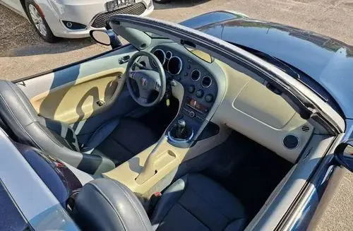 PONTIAC Solstice 