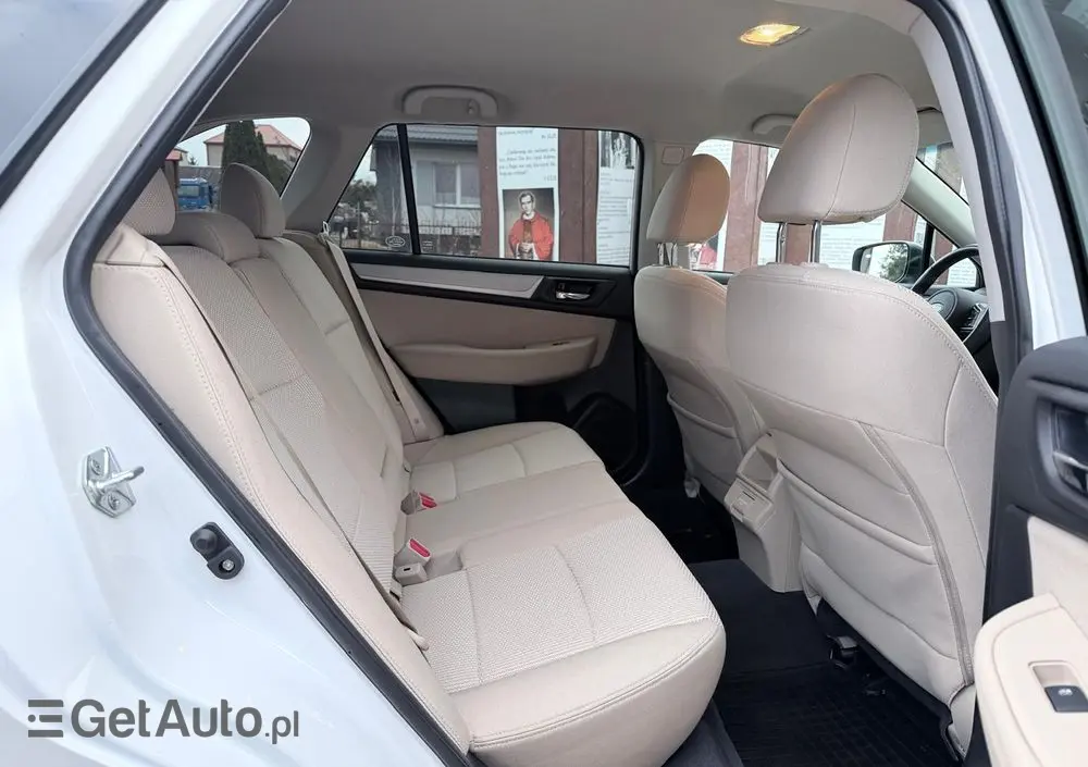 SUBARU Outback 