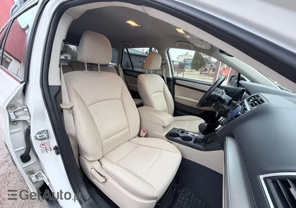 SUBARU Outback 
