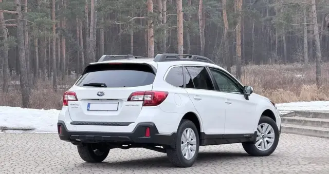 SUBARU Outback 