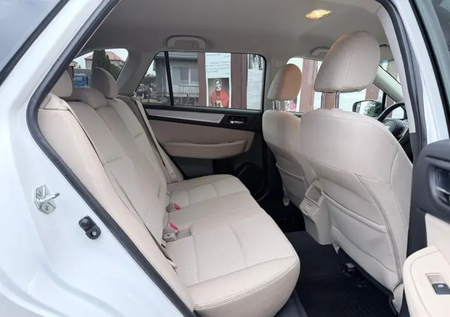 SUBARU Outback 