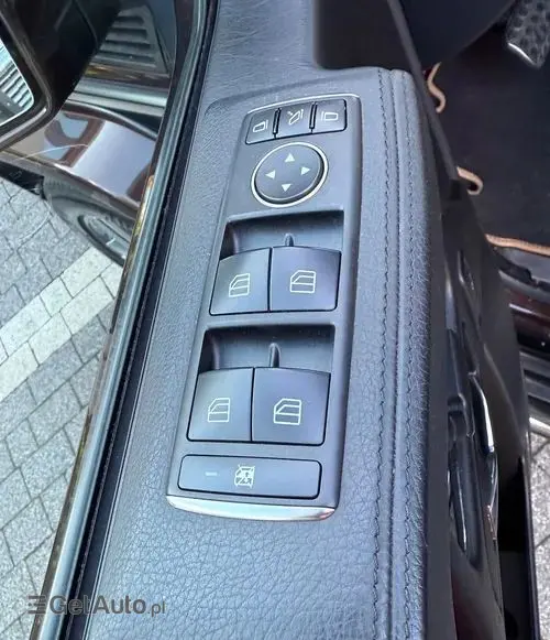 MERCEDES-BENZ Klasa G 