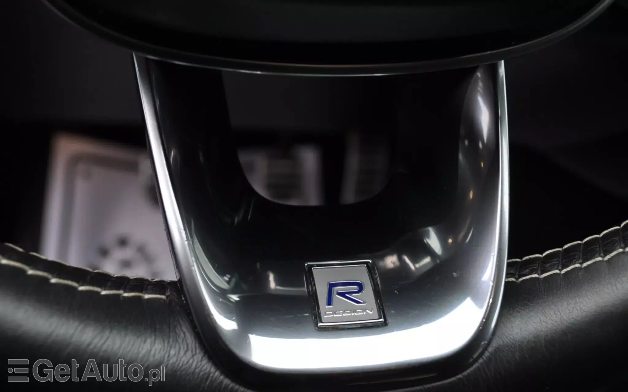 VOLVO XC 40 D3 R-Design