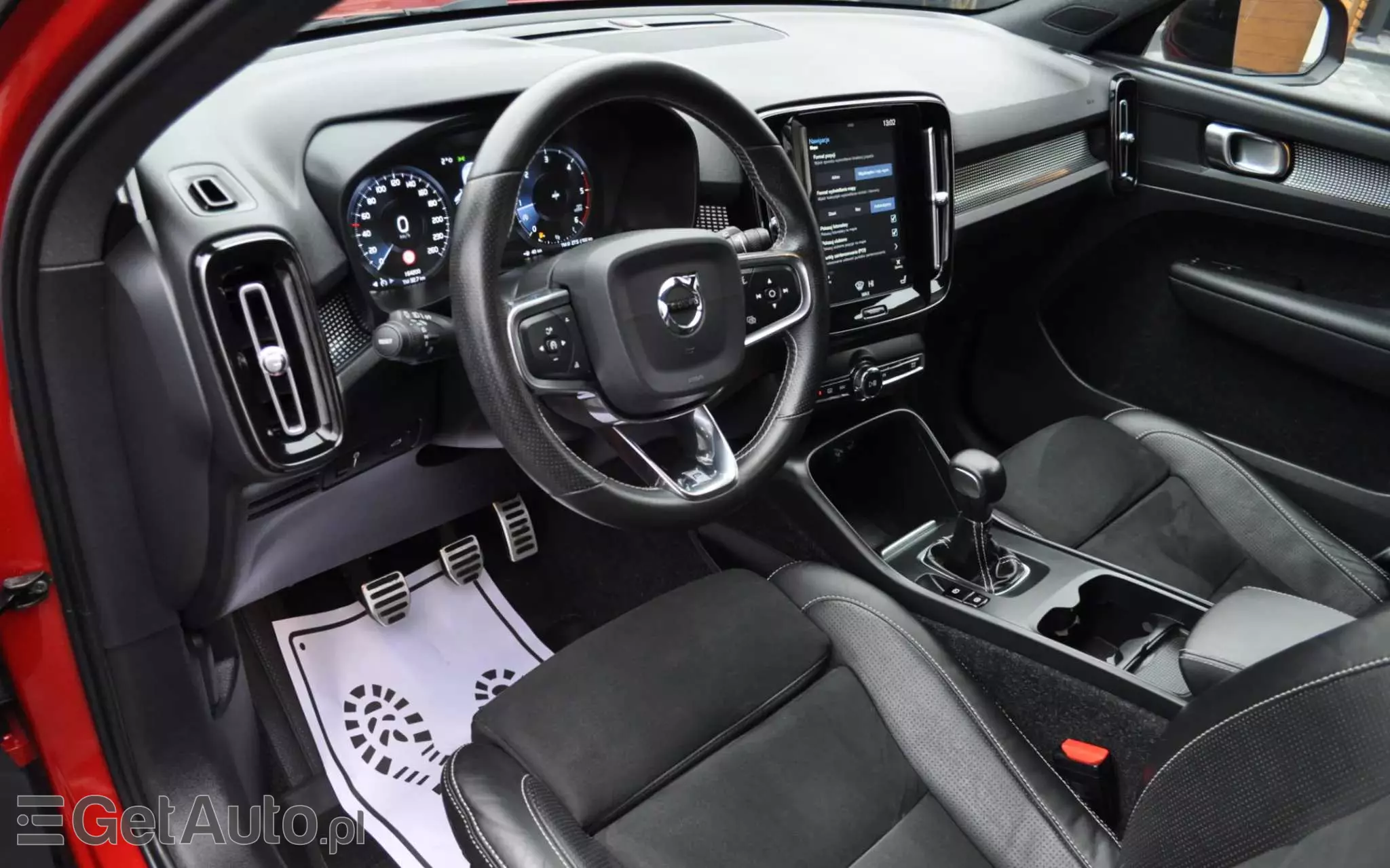 VOLVO XC 40 D3 R-Design