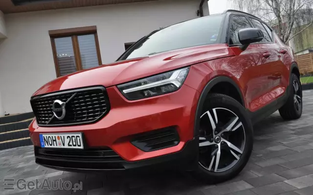 VOLVO XC 40 D3 R-Design