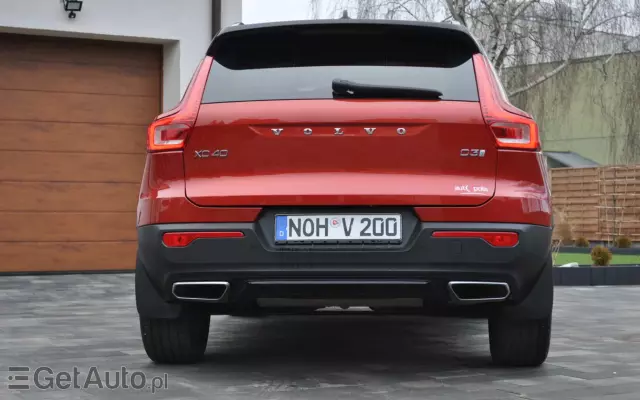 VOLVO XC 40 D3 R-Design