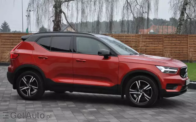 VOLVO XC 40 D3 R-Design