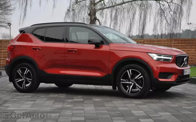 VOLVO XC 40 D3 R-Design