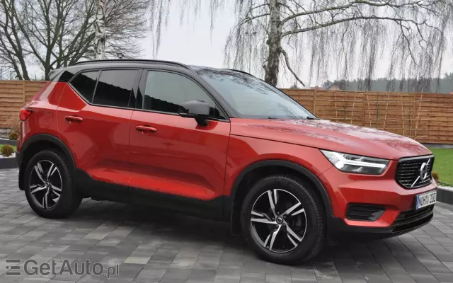 VOLVO XC 40 D3 R-Design