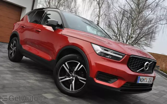 VOLVO XC 40 D3 R-Design