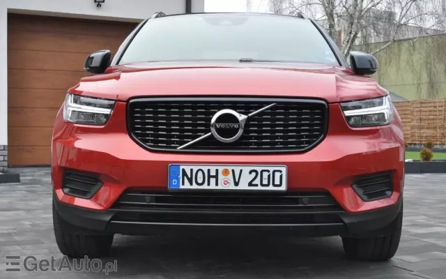 VOLVO XC 40 D3 R-Design