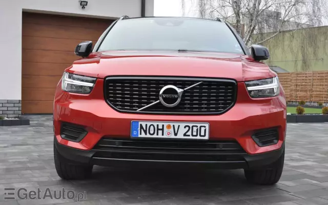 VOLVO XC 40 D3 R-Design