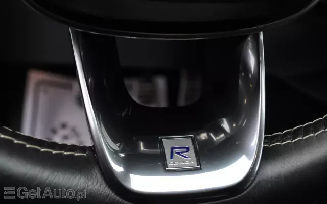 VOLVO XC 40 D3 R-Design