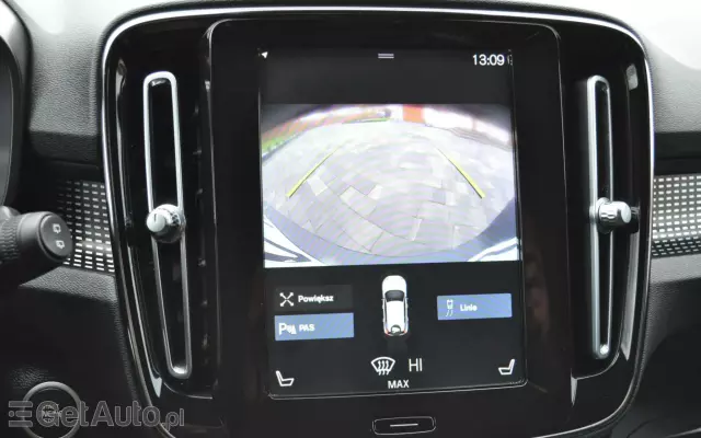 VOLVO XC 40 D3 R-Design