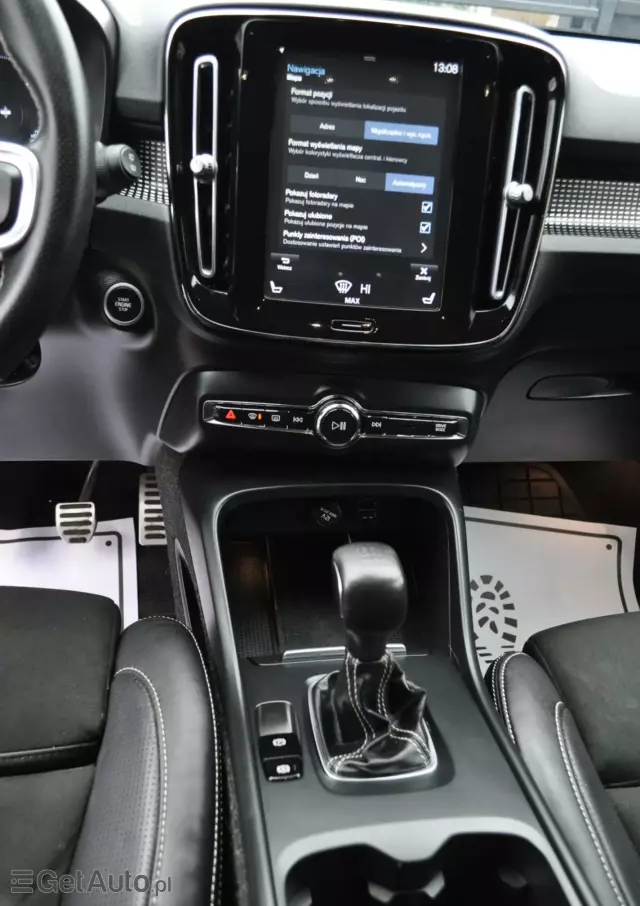 VOLVO XC 40 D3 R-Design