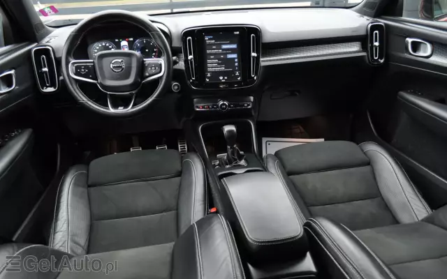 VOLVO XC 40 D3 R-Design