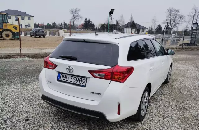 TOYOTA Auris 
