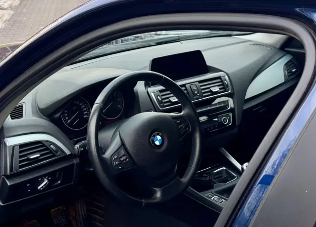 BMW Seria 1 118d Edition Metropolitan