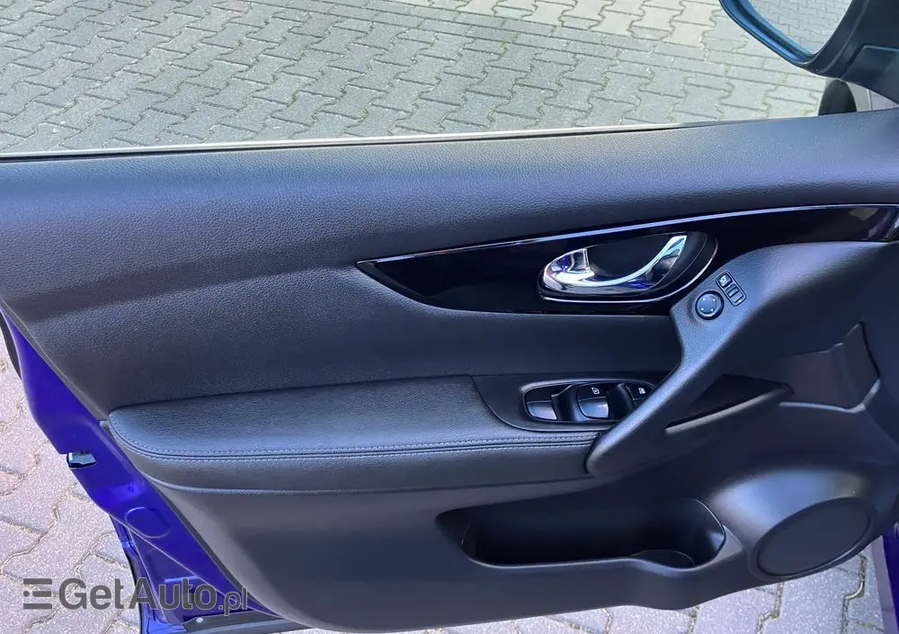 NISSAN Qashqai 1.2 DIG-T N-Connecta EU6