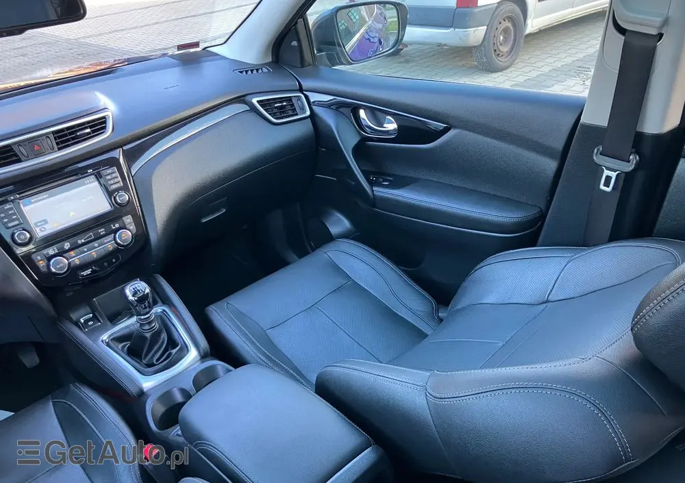 NISSAN Qashqai 1.2 DIG-T N-Connecta EU6