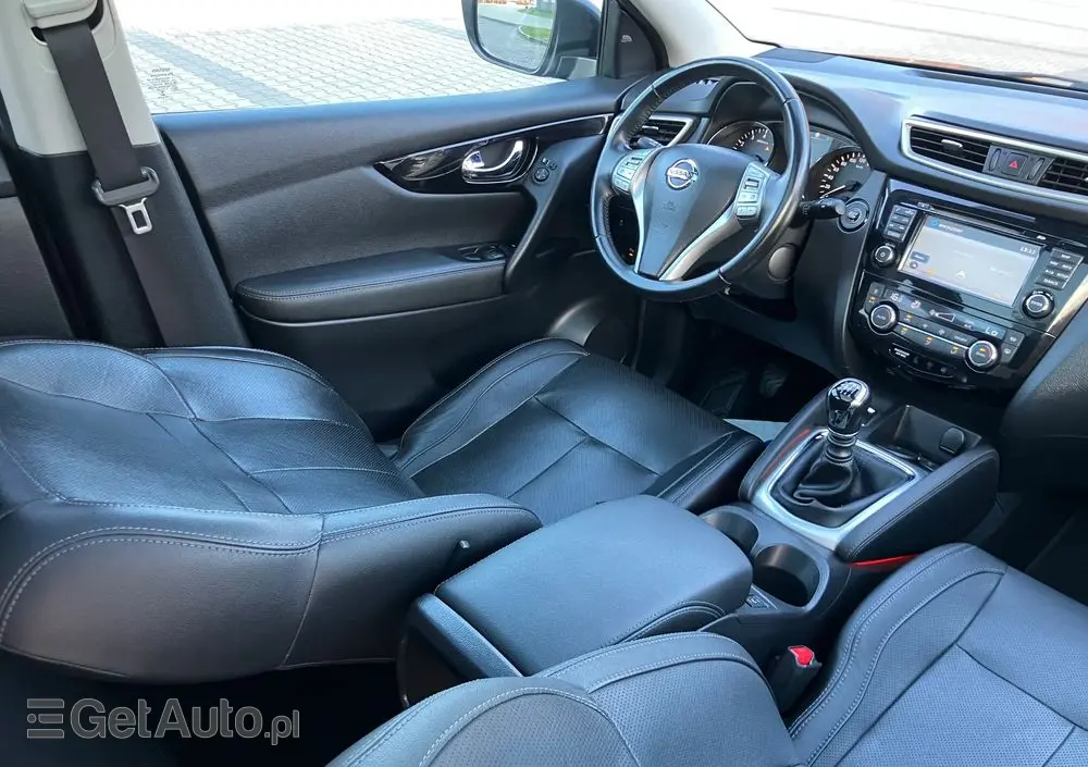 NISSAN Qashqai 1.2 DIG-T N-Connecta EU6