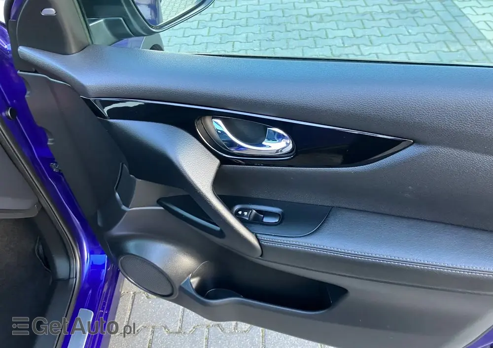 NISSAN Qashqai 1.2 DIG-T N-Connecta EU6