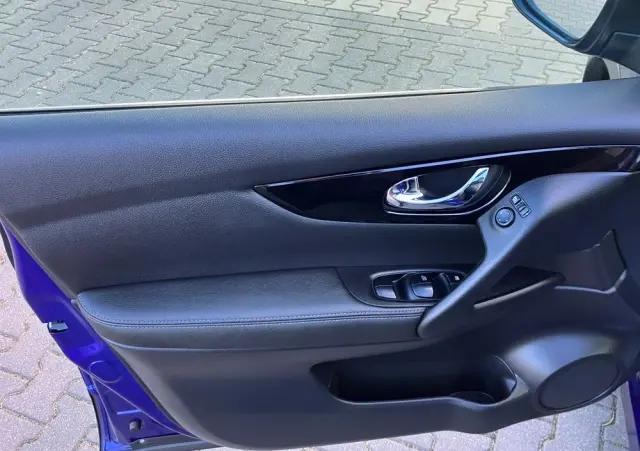 NISSAN Qashqai 1.2 DIG-T N-Connecta EU6