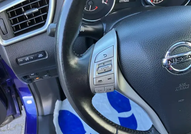 NISSAN Qashqai 1.2 DIG-T N-Connecta EU6