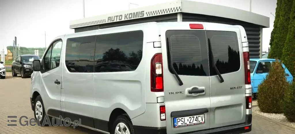 RENAULT Trafic 