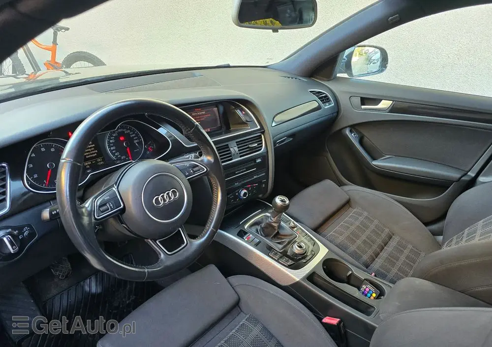 AUDI A4 