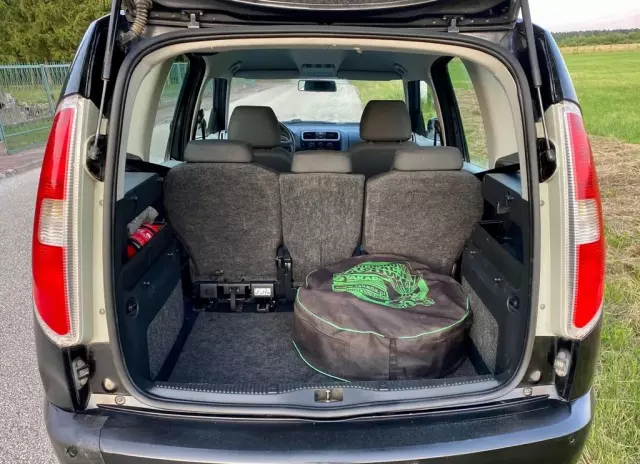 SKODA Roomster 