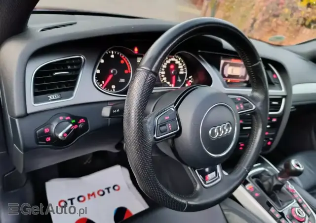 AUDI A4 2.0 TDI Quattro Line