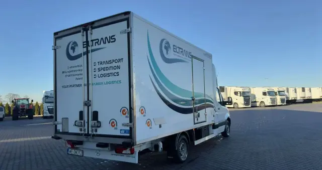 MERCEDES-BENZ SPRINTER 