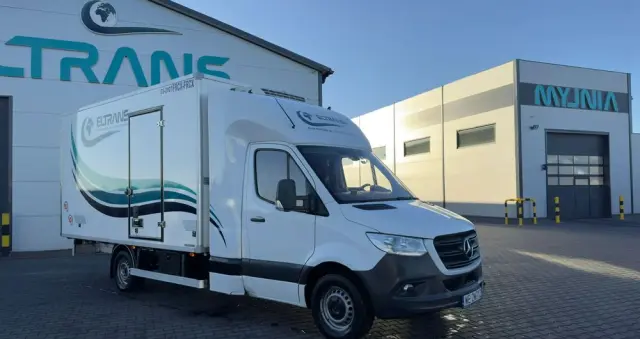 MERCEDES-BENZ SPRINTER 