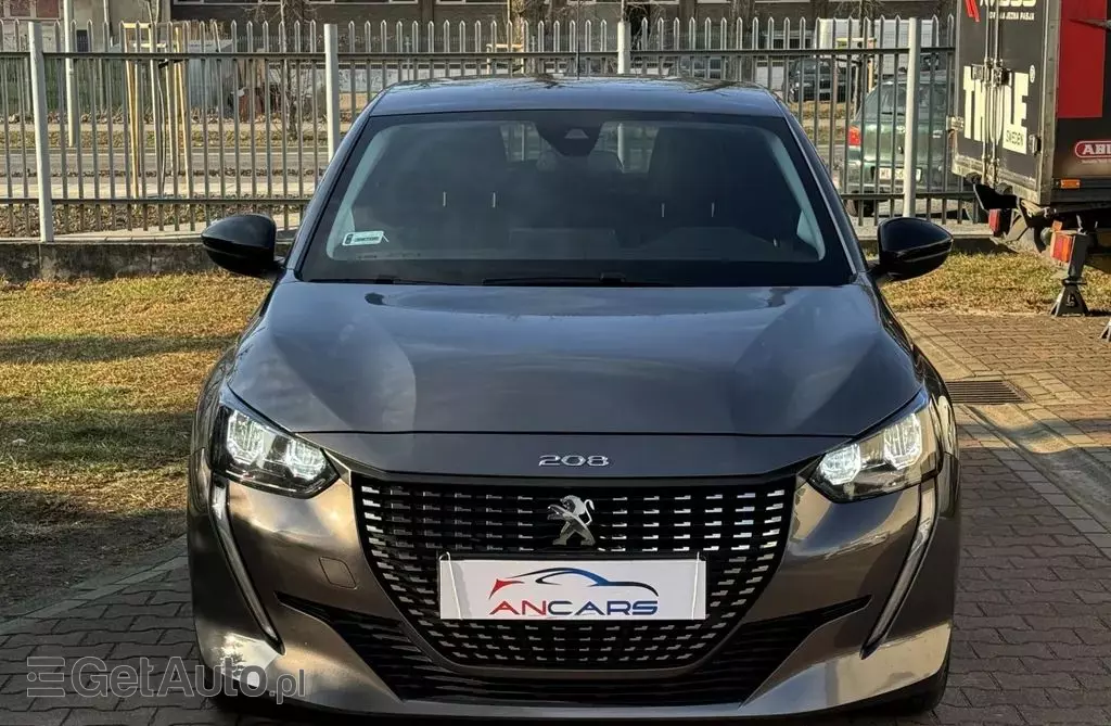 PEUGEOT 208 