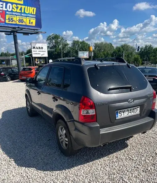 HYUNDAI Tucson 
