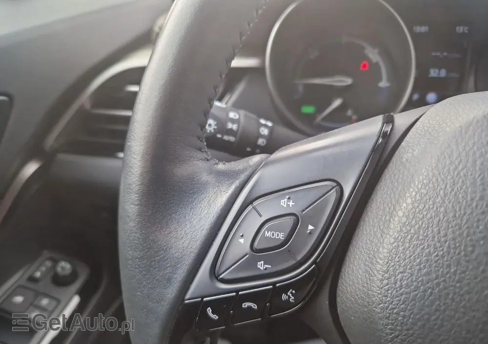 TOYOTA C-HR 2.0 Hybrid Executive