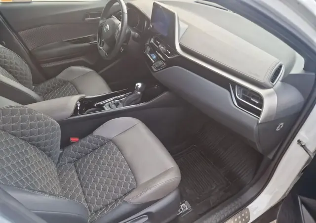 TOYOTA C-HR 2.0 Hybrid Executive