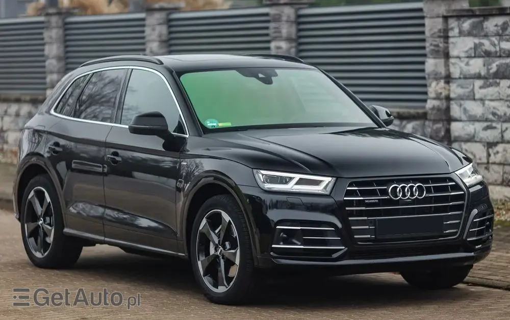 AUDI Q5 55 TFSIe quattro S tronic S line business