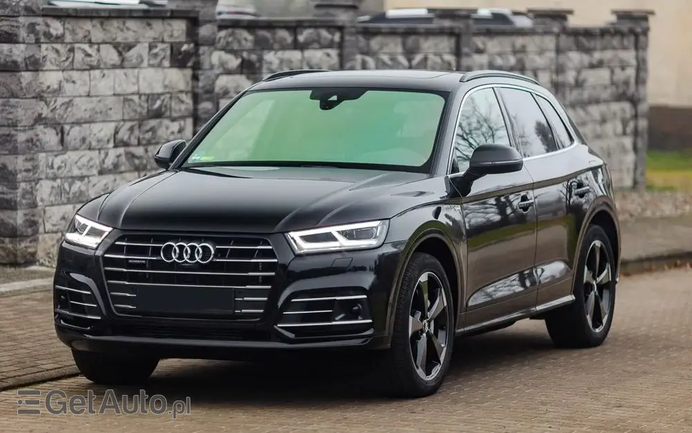 AUDI Q5 55 TFSIe quattro S tronic S line business