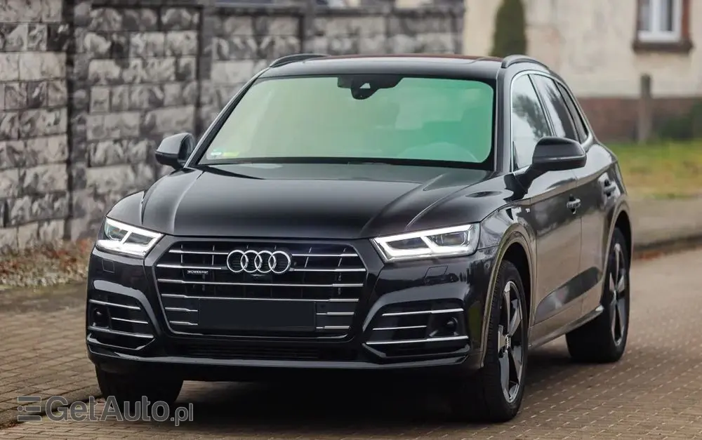 AUDI Q5 55 TFSIe quattro S tronic S line business