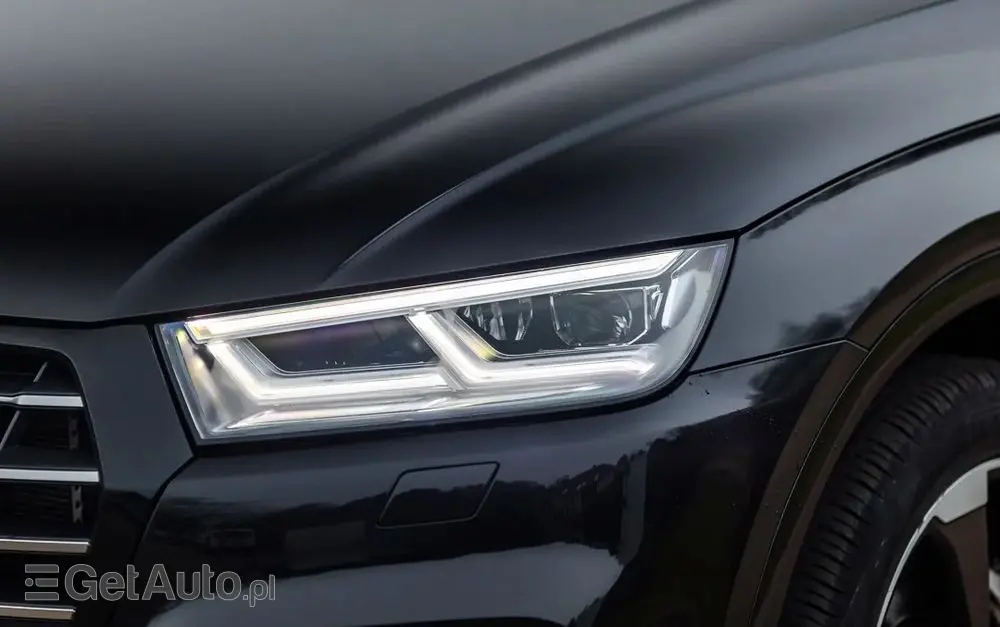 AUDI Q5 55 TFSIe quattro S tronic S line business