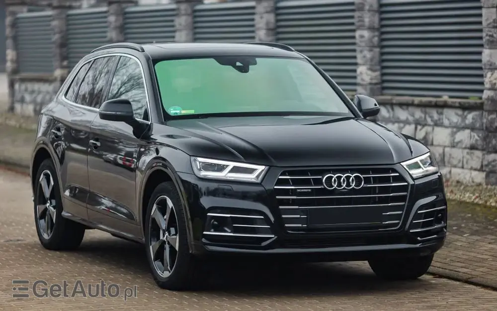 AUDI Q5 55 TFSIe quattro S tronic S line business