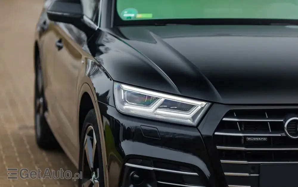 AUDI Q5 55 TFSIe quattro S tronic S line business