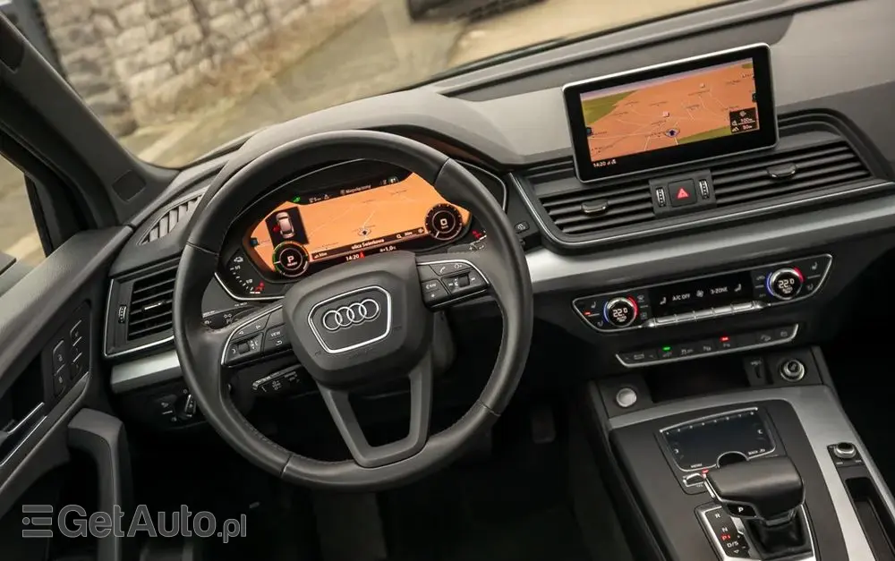 AUDI Q5 55 TFSIe quattro S tronic S line business